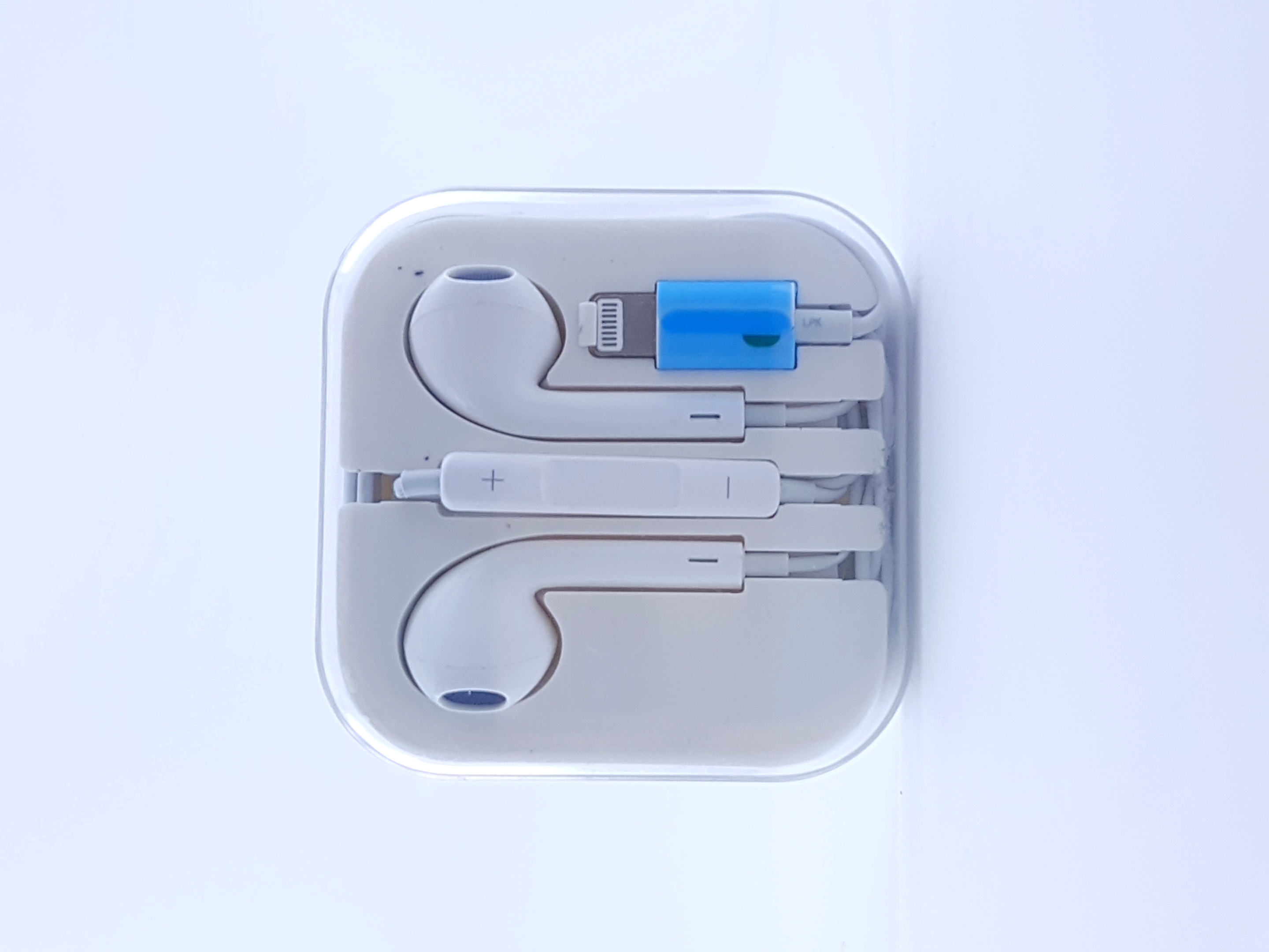 Гарнитура проводная Apple EarPods (AAA), Apple 8 pin, Bluetooth, вставн., белый